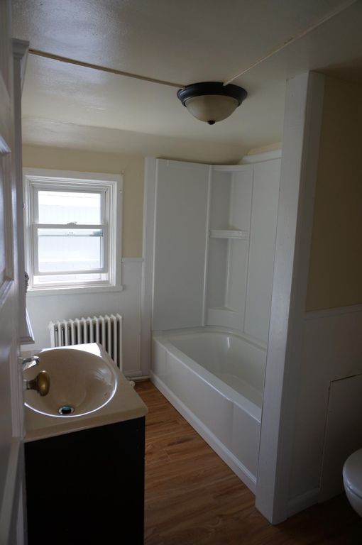 The Shoddy Cottage Bathroom